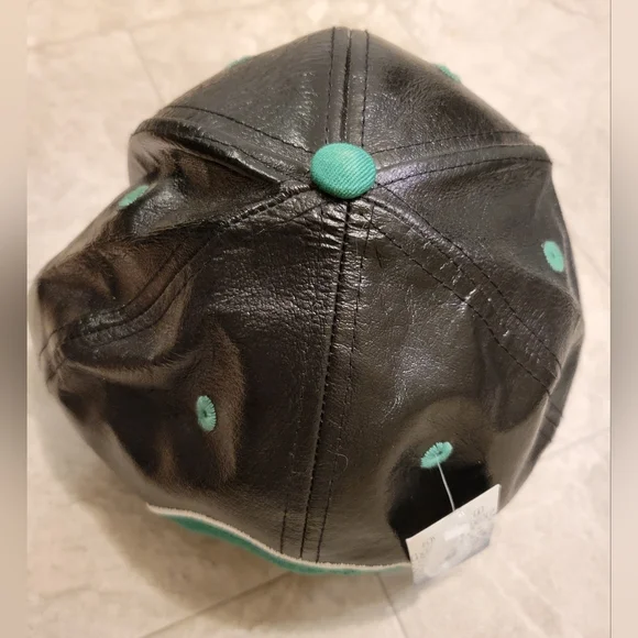 Labrador Cap - Picture 3 of 7